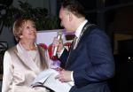 Breukelen 12 februari 2024
Ria Valk viert haar 65 jarig artiesten jubileum en krijgt een koninklijk onderscheiding van de burgemeester van de Ronde Venen.