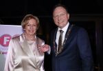 Breukelen 12 februari 2024
Ria Valk viert haar 65 jarig artiesten jubileum en krijgt een koninklijk onderscheiding van de burgemeester van de Ronde Venen.