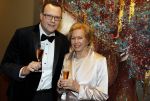 Breukelen 12 februari 2024
Ria Valk viert haar 65 jarig artiesten jubileum en krijgt een koninklijk onderscheiding van de burgemeester van de Ronde Venen.