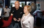 Breukelen 12 februari 2024
Ria Valk viert haar 65 jarig artiesten jubileum en krijgt een koninklijk onderscheiding van de burgemeester van de Ronde Venen.