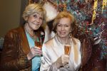 Breukelen 12 februari 2024
Ria Valk viert haar 65 jarig artiesten jubileum en krijgt een koninklijk onderscheiding van de burgemeester van de Ronde Venen. Ria Valk en Astrid Engels