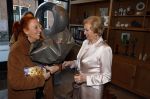 Breukelen 12 februari 2024
Ria Valk viert haar 65 jarig artiesten jubileum en krijgt een koninklijk onderscheiding van de burgemeester van de Ronde Venen. Ria Valk en Carry Tefsen