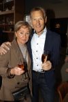 Breukelen 12 februari 2024
Ria Valk viert haar 65 jarig artiesten jubileum en krijgt een koninklijk onderscheiding van de burgemeester van de Ronde Venen. Riny v d Lee met partner