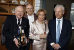 Breukelen 12 februari 2024
Ria Valk viert haar 65 jarig artiesten jubileum en krijgt een koninklijk onderscheiding van de burgemeester van de Ronde Venen. Ronnie Tober en Jan Jochems