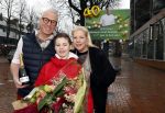 Hilversum 29 februari 2024
Presentatie Billboard van Rudolph v Veen die 40 jaar kok is . Rudolph v Veen met zijn vrouw en zoon