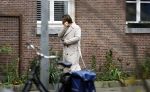 Amsterdam 4 december 2023
Thijs Romer in de straat bij Noor de Groot.