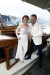 Maarssen 24 februari 2024
Wesly Bronkhorst en Raquel trouwen . Ze kwam met boot aanvaren , Dirk Zeelenberg heeft ze getrouwd.