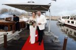 Maarssen 24 februari 2024
Wesly Bronkhorst en Raquel trouwen . Ze kwam met boot aanvaren , Dirk Zeelenberg heeft ze getrouwd.