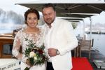 Maarssen 24 februari 2024
Wesly Bronkhorst en Raquel trouwen . Ze kwam met boot aanvaren , Dirk Zeelenberg heeft ze getrouwd.
