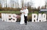 Maarssen 24 februari 2024
Wesly Bronkhorst en Raquel trouwen . Ze kwam met boot aanvaren , Dirk Zeelenberg heeft ze getrouwd.