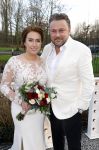 Maarssen 24 februari 2024
Wesly Bronkhorst en Raquel trouwen . Ze kwam met boot aanvaren , Dirk Zeelenberg heeft ze getrouwd.