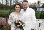 Maarssen 24 februari 2024
Wesly Bronkhorst en Raquel trouwen . Ze kwam met boot aanvaren , Dirk Zeelenberg heeft ze getrouwd.