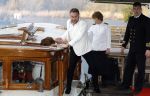 Maarssen 24 februari 2024
Wesly Bronkhorst en Raquel trouwen . Ze kwam met boot aanvaren , Dirk Zeelenberg heeft ze getrouwd.