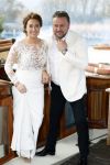 Maarssen 24 februari 2024
Wesly Bronkhorst en Raquel trouwen . Ze kwam met boot aanvaren , Dirk Zeelenberg heeft ze getrouwd.