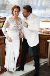 Maarssen 24 februari 2024
Wesly Bronkhorst en Raquel trouwen . Ze kwam met boot aanvaren , Dirk Zeelenberg heeft ze getrouwd.