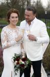 Maarssen 24 februari 2024
Wesly Bronkhorst en Raquel trouwen . Ze kwam met boot aanvaren , Dirk Zeelenberg heeft ze getrouwd.