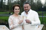 Maarssen 24 februari 2024
Wesly Bronkhorst en Raquel trouwen . Ze kwam met boot aanvaren , Dirk Zeelenberg heeft ze getrouwd.