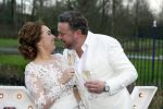 Maarssen 24 februari 2024
Wesly Bronkhorst en Raquel trouwen . Ze kwam met boot aanvaren , Dirk Zeelenberg heeft ze getrouwd.