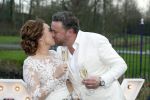 Maarssen 24 februari 2024
Wesly Bronkhorst en Raquel trouwen . Ze kwam met boot aanvaren , Dirk Zeelenberg heeft ze getrouwd.
