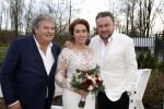 Maarssen 24 februari 2024
Wesly Bronkhorst en Raquel trouwen . Ze kwam met boot aanvaren , Dirk Zeelenberg heeft ze getrouwd.