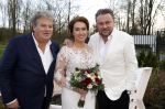 Maarssen 24 februari 2024
Wesly Bronkhorst en Raquel trouwen . Ze kwam met boot aanvaren , Dirk Zeelenberg heeft ze getrouwd.