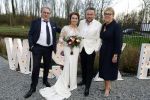 Maarssen 24 februari 2024
Wesly Bronkhorst en Raquel trouwen . Ze kwam met boot aanvaren , Dirk Zeelenberg heeft ze getrouwd. Ouders Wesly