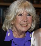 Breukelen 12 februari 2024
Ria Valk viert haar 65 jarig artiesten jubileum en krijgt een koninklijk onderscheiding van de burgemeester van de Ronde Venen. Willeke Alberti