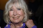 Breukelen 12 februari 2024
Ria Valk viert haar 65 jarig artiesten jubileum en krijgt een koninklijk onderscheiding van de burgemeester van de Ronde Venen. Willeke Alberti