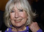 Breukelen 12 februari 2024
Ria Valk viert haar 65 jarig artiesten jubileum en krijgt een koninklijk onderscheiding van de burgemeester van de Ronde Venen. Willeke Alberti