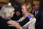 Breukelen 12 februari 2024
Ria Valk viert haar 65 jarig artiesten jubileum en krijgt een koninklijk onderscheiding van de burgemeester van de Ronde Venen. Ria Valk en Willeke Alberti