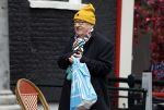 Amsterdam 9 fgebruari 2024
Youp v t Hek doet boodschappen bij AH en bellend op straat in het centrum van Amsterdam.