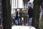 Amsterdam 9 fgebruari 2024
Youp v t Hek doet boodschappen bij AH en bellend op straat in het centrum van Amsterdam.