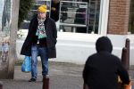 Amsterdam 9 fgebruari 2024
Youp v t Hek doet boodschappen bij AH en bellend op straat in het centrum van Amsterdam.