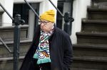 Amsterdam 9 fgebruari 2024
Youp v t Hek doet boodschappen bij AH en bellend op straat in het centrum van Amsterdam.