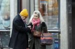 Amsterdam 9 fgebruari 2024
Youp v t Hek doet boodschappen bij AH en bellend op straat in het centrum van Amsterdam.