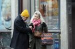 Amsterdam 9 fgebruari 2024
Youp v t Hek doet boodschappen bij AH en bellend op straat in het centrum van Amsterdam.