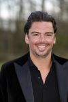 Maarssen 24 februari 2024
Wesly Bronkhorst en Raquel trouwen . Ze kwam met boot aanvaren , Dirk Zeelenberg heeft ze getrouwd. Yves Berendse kwam met zijn. vriendin