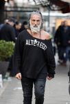 Amsterdam 20 januari 2024
Bas Smit en Zeus met Alter Ego truien op de cornelis schuytstraat