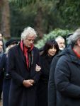 Amsterdam 24 januari 2025
Crematie Manuela Kemp op zorgvlied in Amsterdam. Jeroen Pauw met ex vriendin Nimet Akdemir
