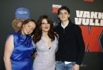 Amsterdam 5 februari 2026
Premiere Vakkenvullers XL in Pathe Noord . Amy Rose de Bruijn kwam met haar broer en schoonzus