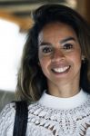 Amsterdam 30 januari 2026
Buiten gewone gezinnen, het nieuwe boek van acteur, columnist en podcastmaker Diego Gonzalez-Clark is vandaag gepresenteerd. Chantal Janzen ontving het eerste boek . Ann Lynn Hamelink