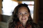 Amsterdam 30 januari 2026
Buiten gewone gezinnen, het nieuwe boek van acteur, columnist en podcastmaker Diego Gonzalez-Clark is vandaag gepresenteerd. Anouk Maas kwam met haar pasgeboren dochtertje