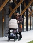 Amsterdam 30 januari 2026
Buiten gewone gezinnen, het nieuwe boek van acteur, columnist en podcastmaker Diego Gonzalez-Clark is vandaag gepresenteerd. Anouk Maas kwam met haar pasgeboren dochtertje