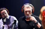 Hilversum 19 februari 2026
Rick van Velthuysen, Bas Westerweel, Hans Schiffers en Mirjam Verhoef tijdens de viering van het 80-jarig jubileum van Arbeidsvitaminen. Het langstlopende nationale radioprogramma viert dit met een live-uitzending vanuit de Vioolkist in Hilversum