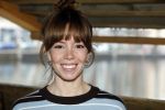 Amsterdam 30 januari 2026
Buiten gewone gezinnen, het nieuwe boek van acteur, columnist en podcastmaker Diego Gonzalez-Clark is vandaag gepresenteerd. Chantal Janzen ontving het eerste boek . Emily v Tongeren