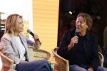 Den Bosch 7 februari 2026
Hans Kraay en zijn vrouw Sofie Kraay op het vakantiefestival in de brabanthallen in Den Bosch .
Khalid Kasem interviewde ze in de stand van D Reizen waar ze commercials voor opgenomen hebben