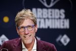Hilversum 19 februari 2026
Rick van Velthuysen, Bas Westerweel, Hans Schiffers en Mirjam Verhoef tijdens de viering van het 80-jarig jubileum van Arbeidsvitaminen. Het langstlopende nationale radioprogramma viert dit met een live-uitzending vanuit de Vioolkist in Hilversum