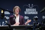 Hilversum 19 februari 2026
Rick van Velthuysen, Bas Westerweel, Hans Schiffers en Mirjam Verhoef tijdens de viering van het 80-jarig jubileum van Arbeidsvitaminen. Het langstlopende nationale radioprogramma viert dit met een live-uitzending vanuit de Vioolkist in Hilversum