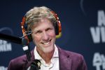 Hilversum 19 februari 2026
Rick van Velthuysen, Bas Westerweel, Hans Schiffers en Mirjam Verhoef tijdens de viering van het 80-jarig jubileum van Arbeidsvitaminen. Het langstlopende nationale radioprogramma viert dit met een live-uitzending vanuit de Vioolkist in Hilversum