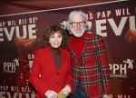 Amsterdam 26 januari 2026
Premiere ons pap wil bij de revue in het deLaMar theater . Henriette Tol met haar man Rob Snoek